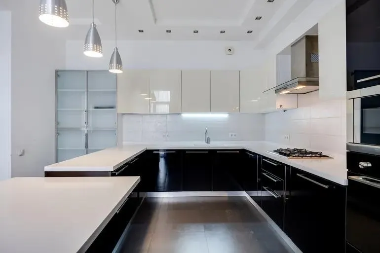 Квартира, 4-комн., 170 м²
