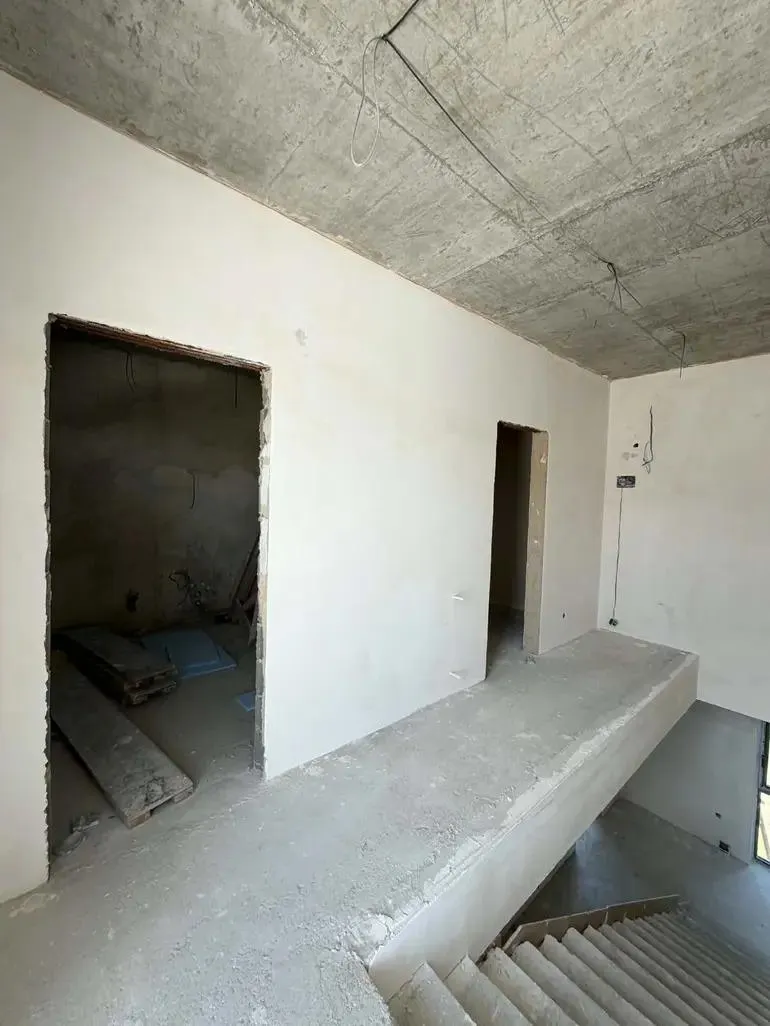 Дом, 5-комн., 370 м²