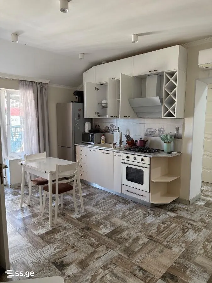 Квартира, 3-комн., 72 м²