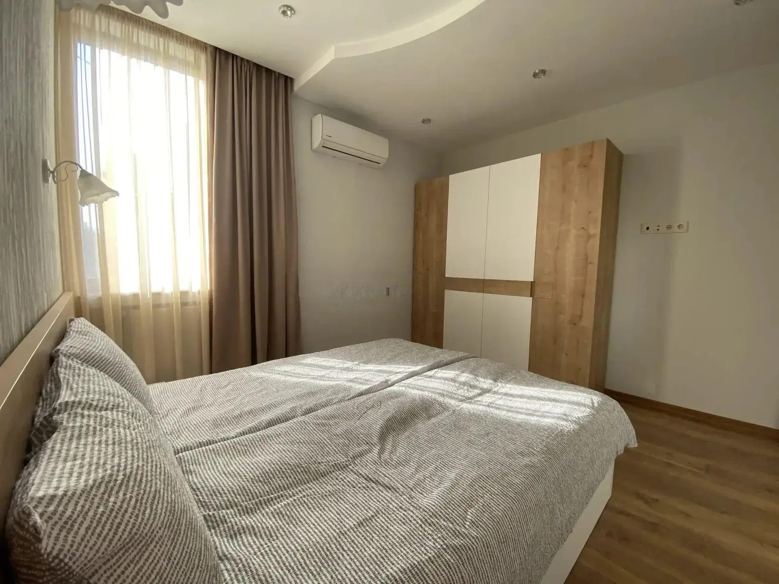 Дом, 10-комн., 420 м²