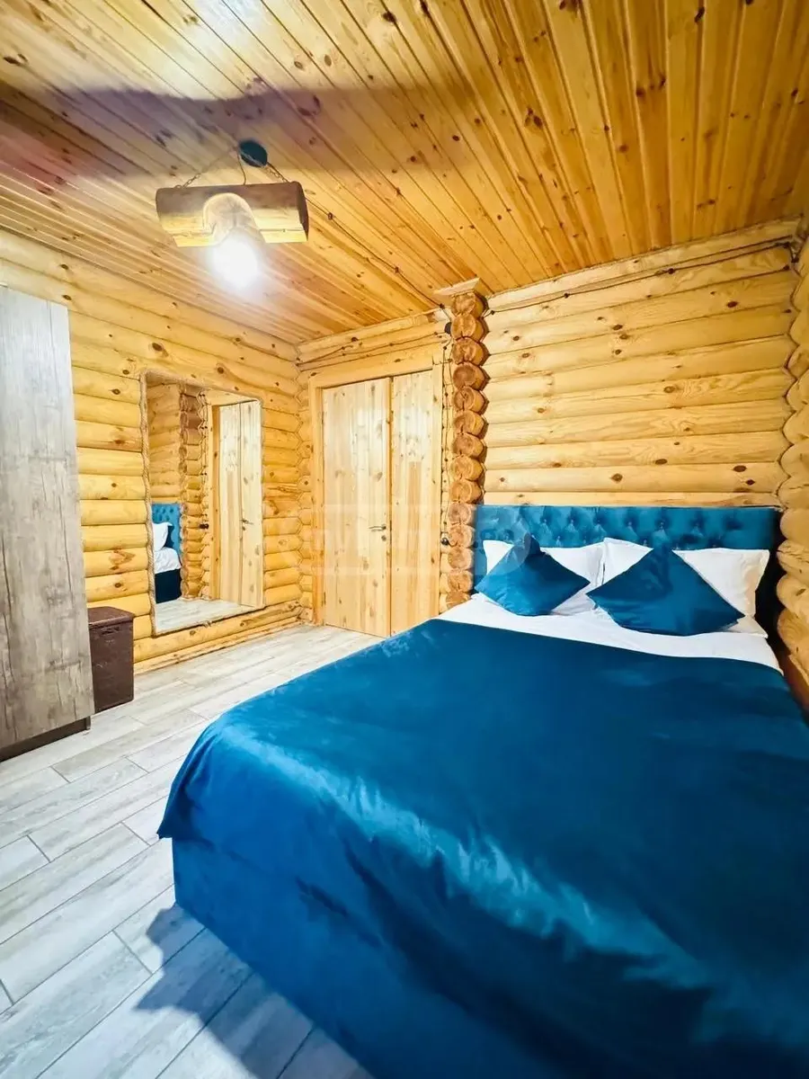 House, 5-room, 450 m²