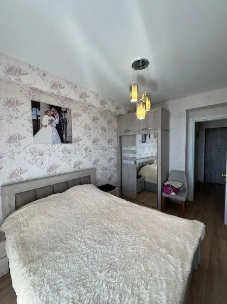 Квартира, 3-комн., 83 м²