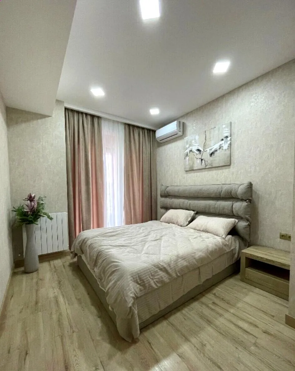 Квартира, 3-комн., 80 м²