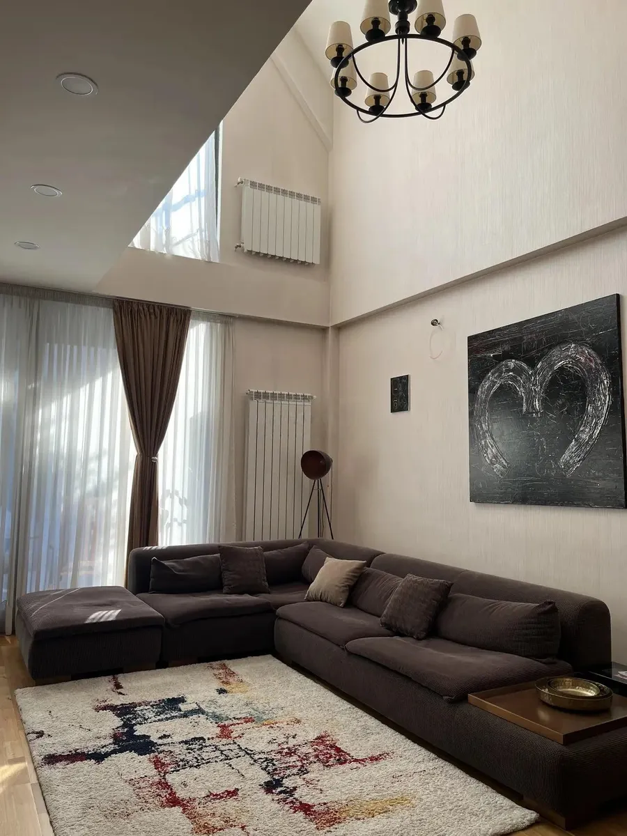 House, 5-room, 223 m²
