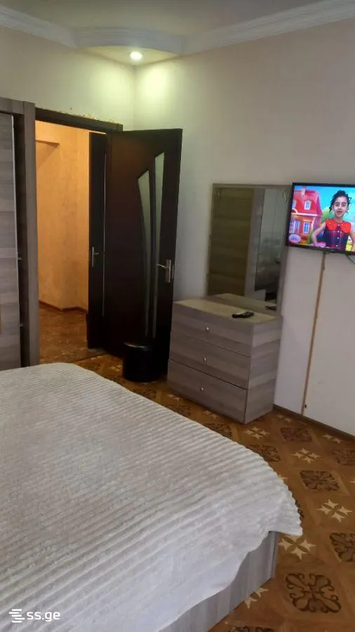 Квартира, 2-комн., 65 м²