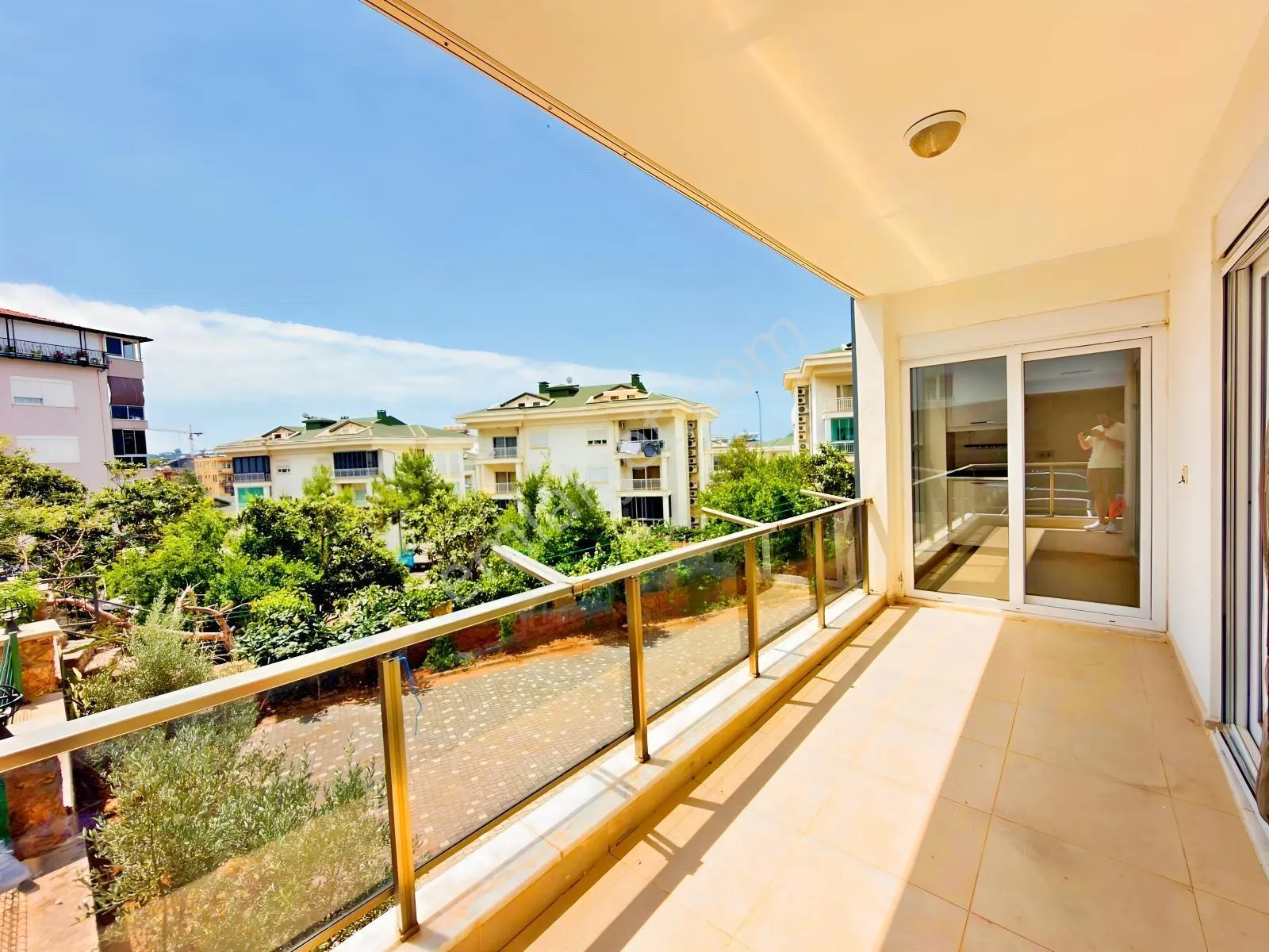 Apartment, 4-room, 140 m²
