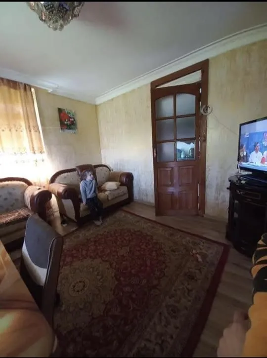 House, 5-room, 320 m²