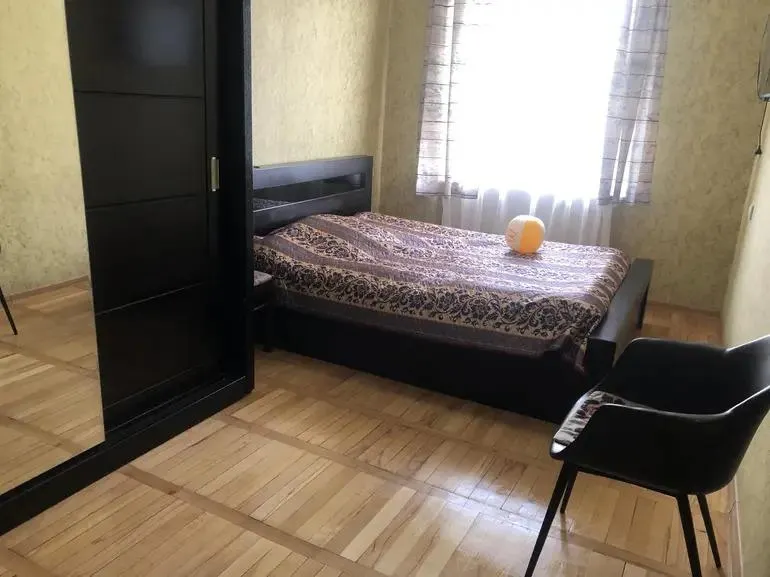 Квартира, 3-комн., 92 м²