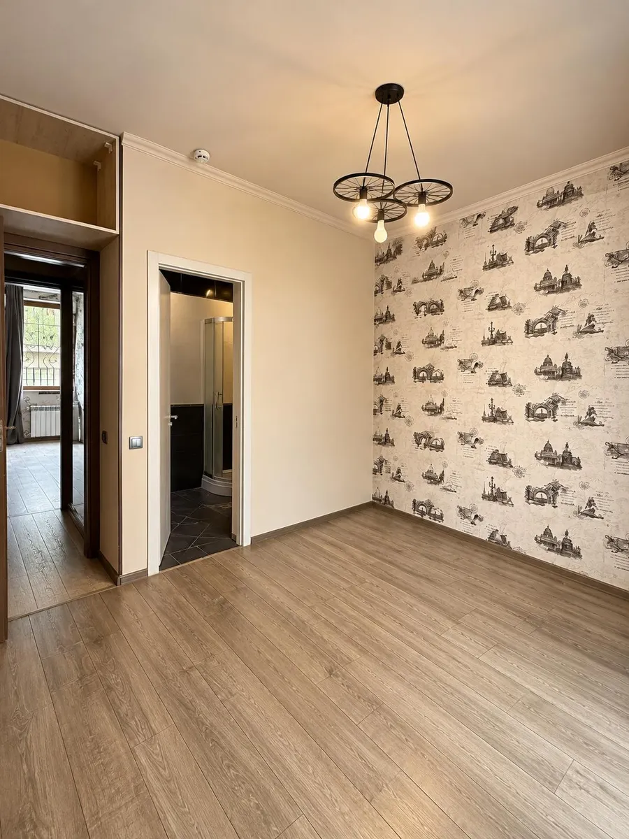 Дом, 10-комн., 415 м²