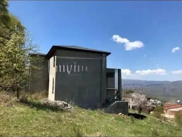Дом, 6-комн., 300 м²
