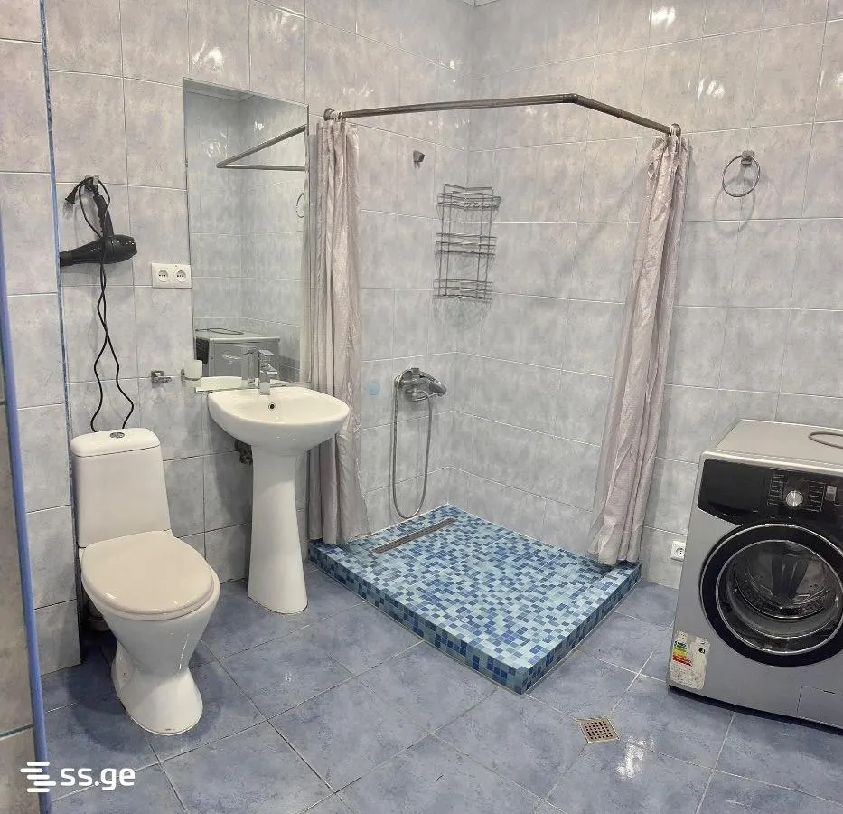 Квартира, 3-комн., 70 м²