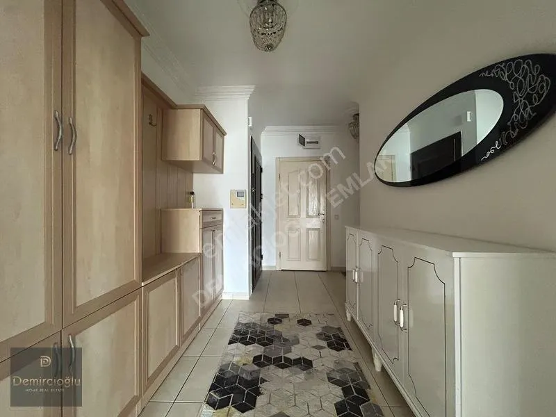 Apartment, 3-room, 120 m²
