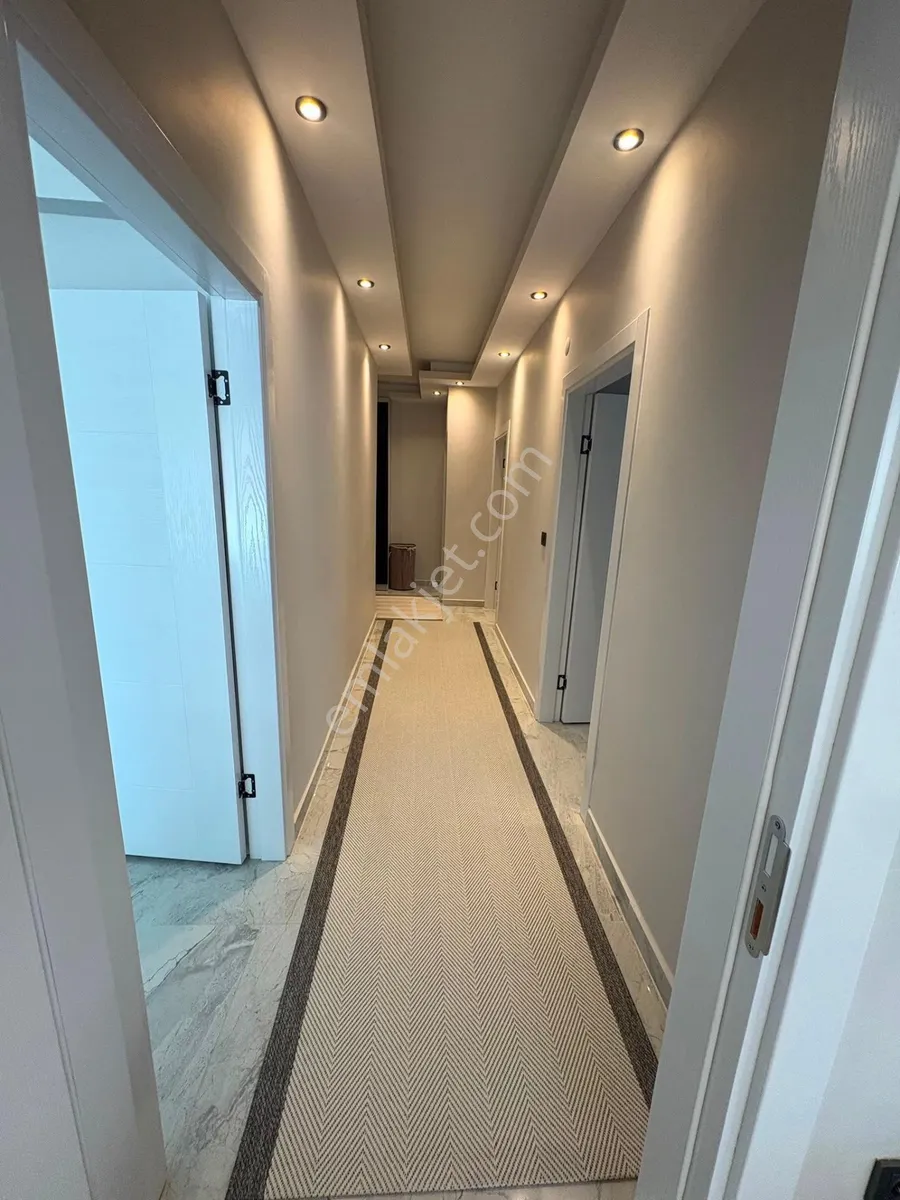 Apartment, 4-room, 140 m²