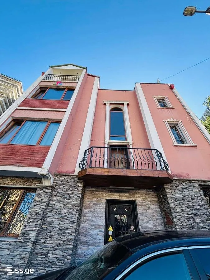 Дом, 5-комн., 430 м²