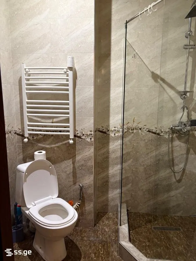 Квартира, 2-комн., 65 м²