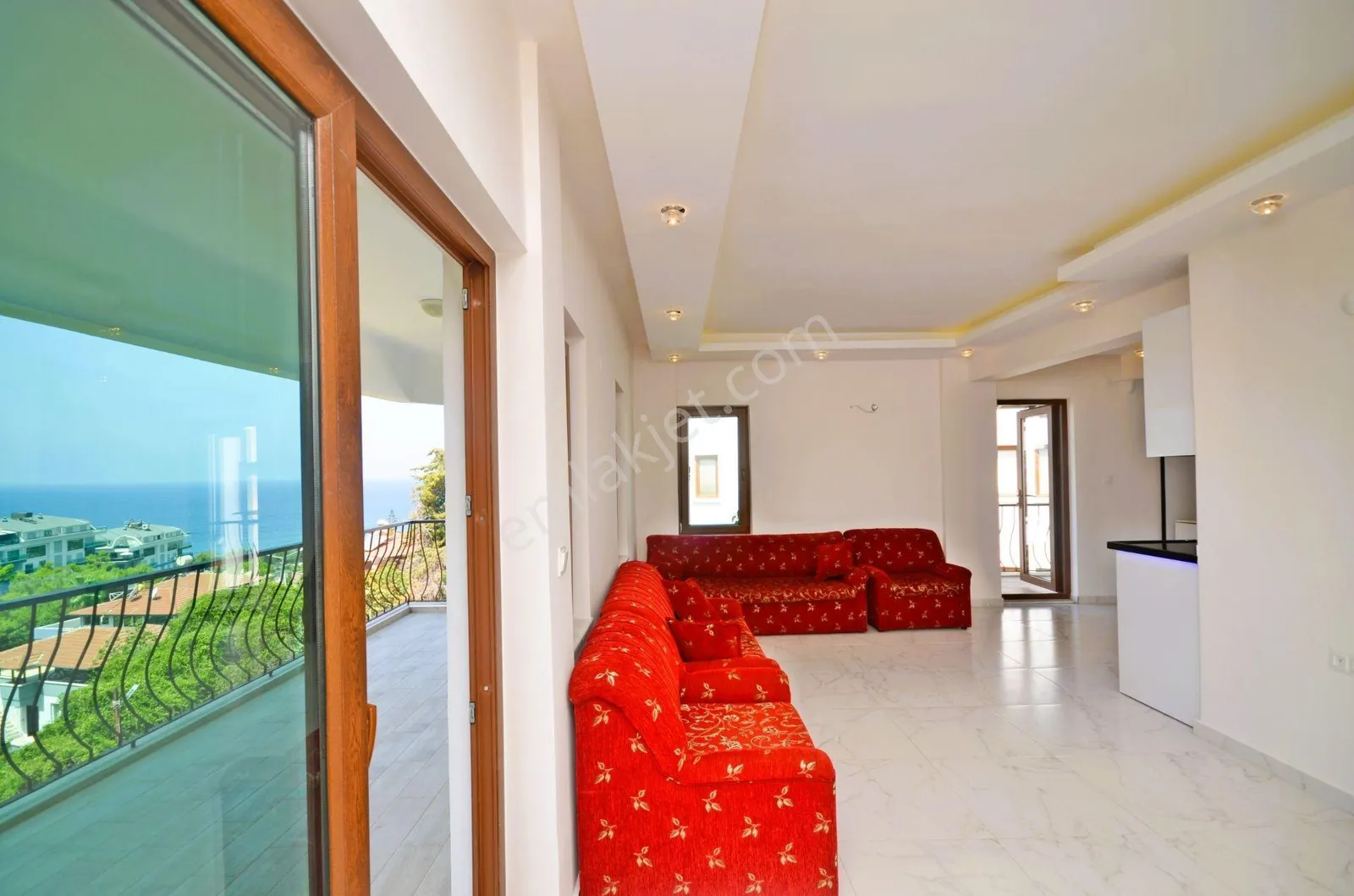 Apartment, 3-room, 105 m²