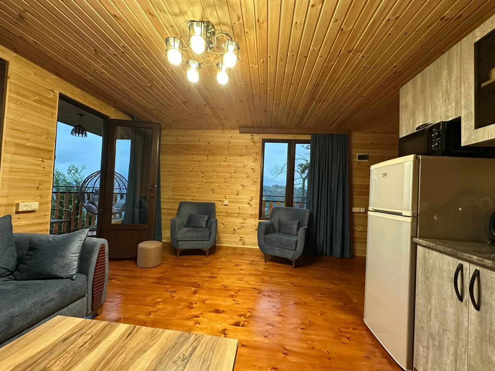House, 3-room, 80 m²