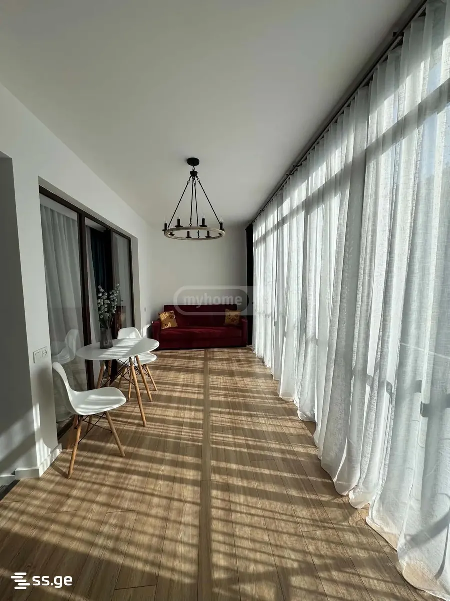 Apartment, 4-room, 80 m²