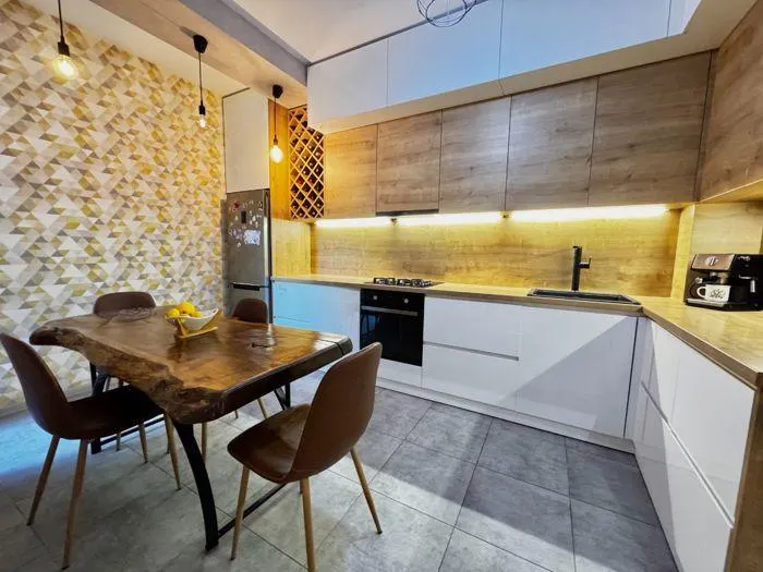 Квартира, 3-комн., 89 м²