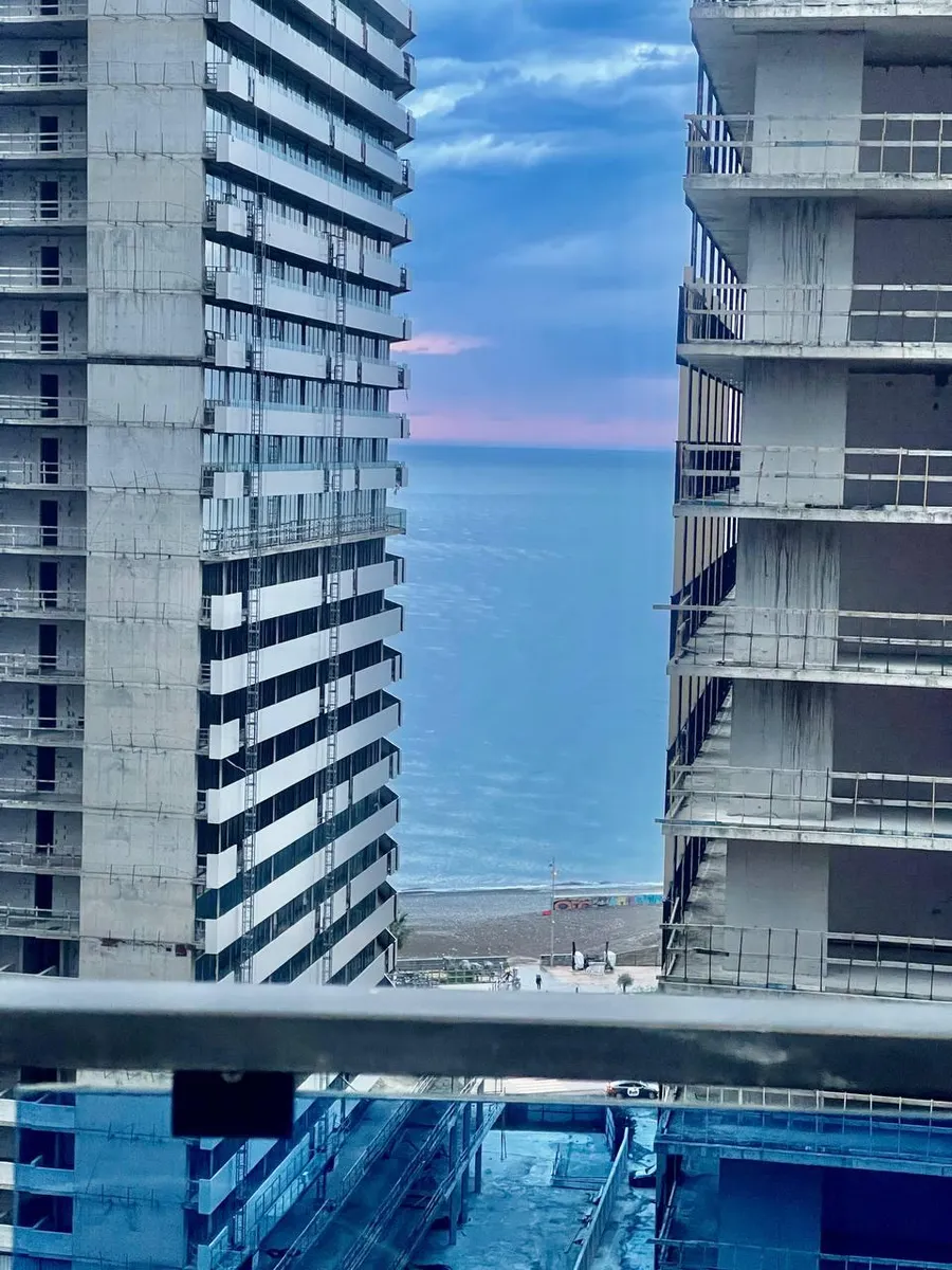 Квартира, 1-комн., 33.9 м², Komunna Tower