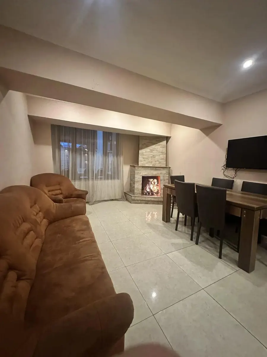 House, 6-room, 252 m²