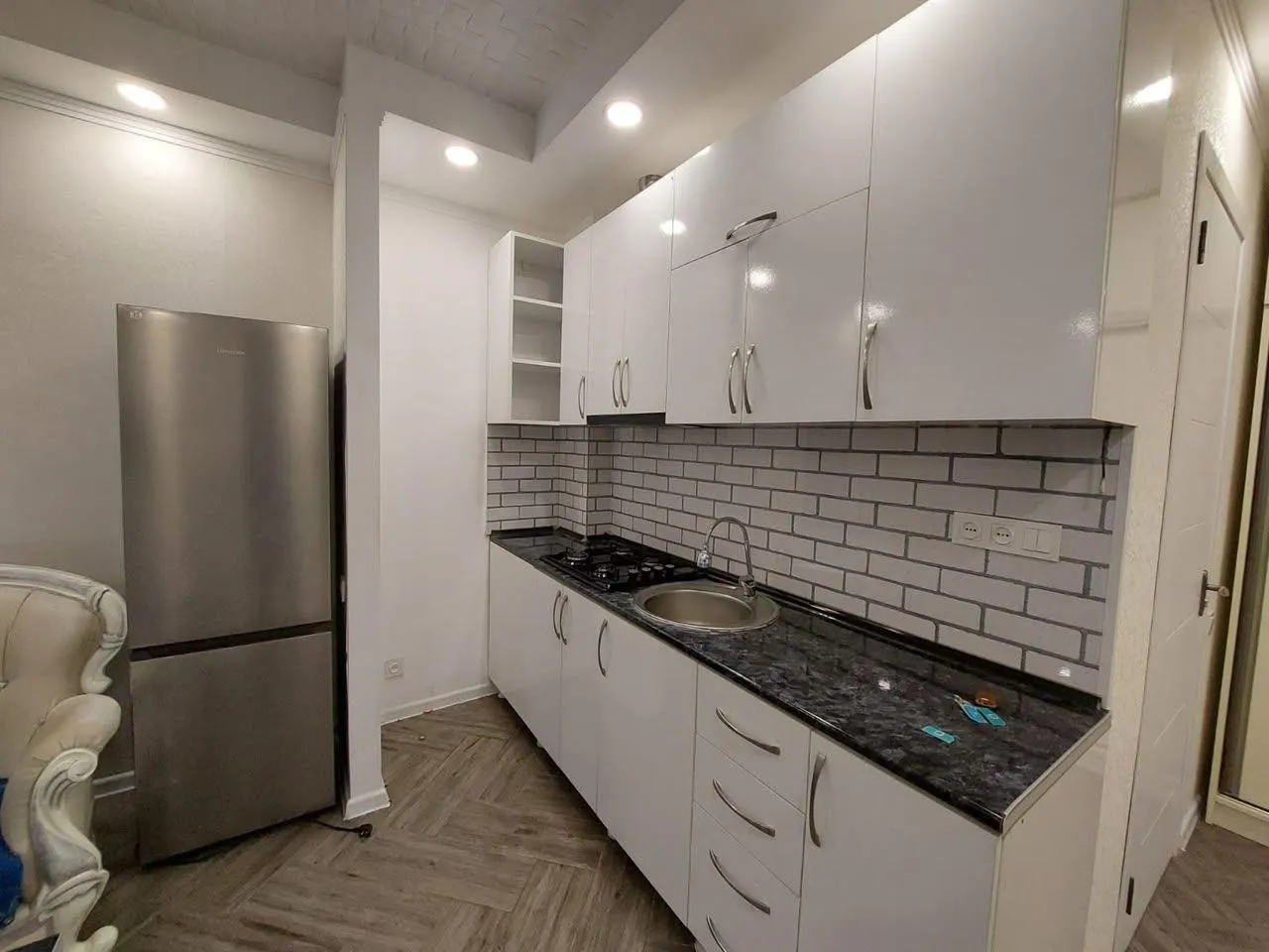 Квартира, 3-комн., 60 м², Giorgi Brtskinvale St, 86