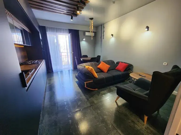 Apartment, 3-room, 65 m², Iakob Gogebashvili St, 30, 32-34