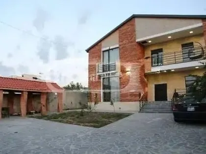 Дом, 5-комн., 300 м²