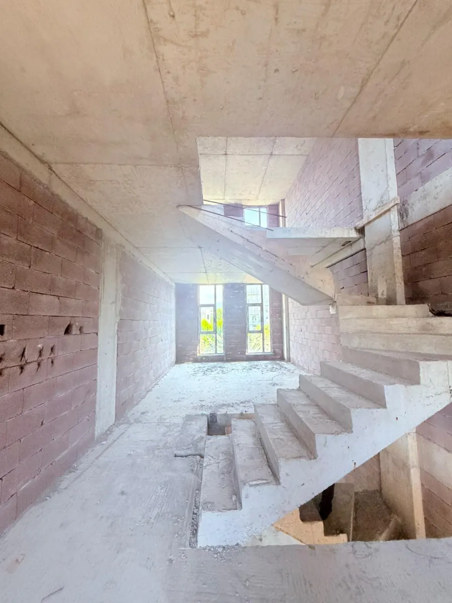 Дом, 5-комн., 185 м²