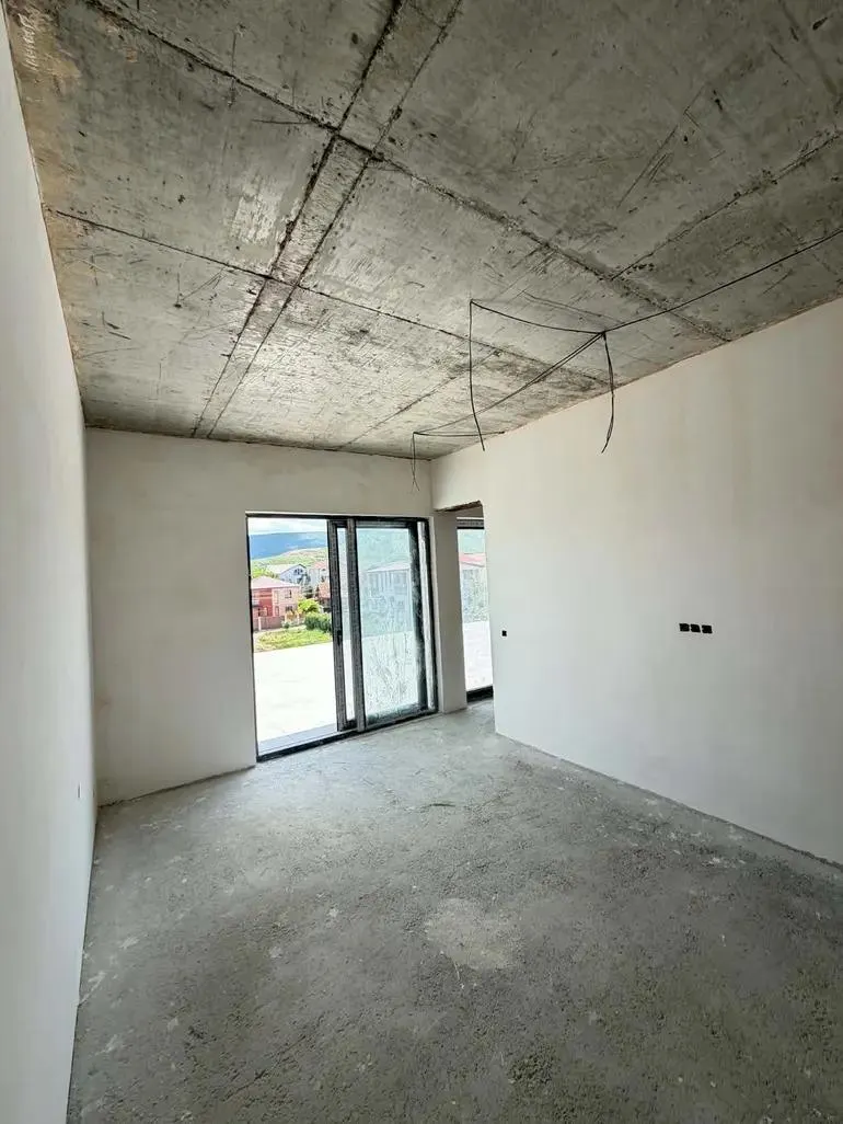 Дом, 5-комн., 370 м²