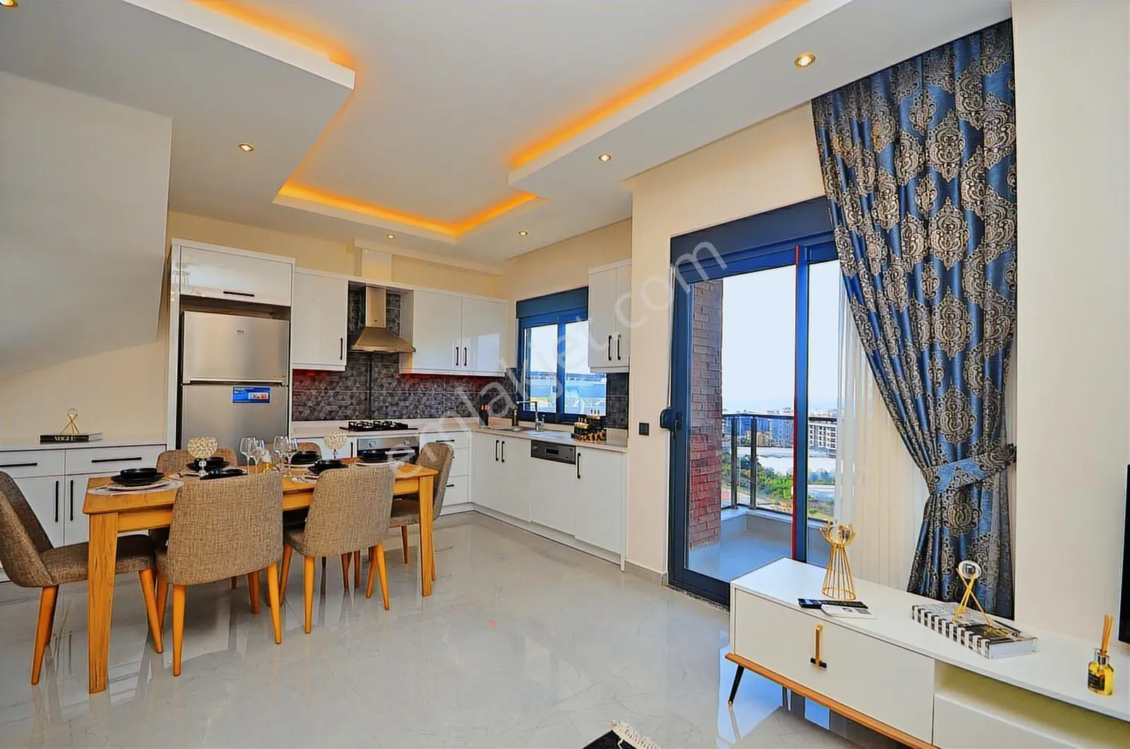 Apartment, 4-room, 145 m²