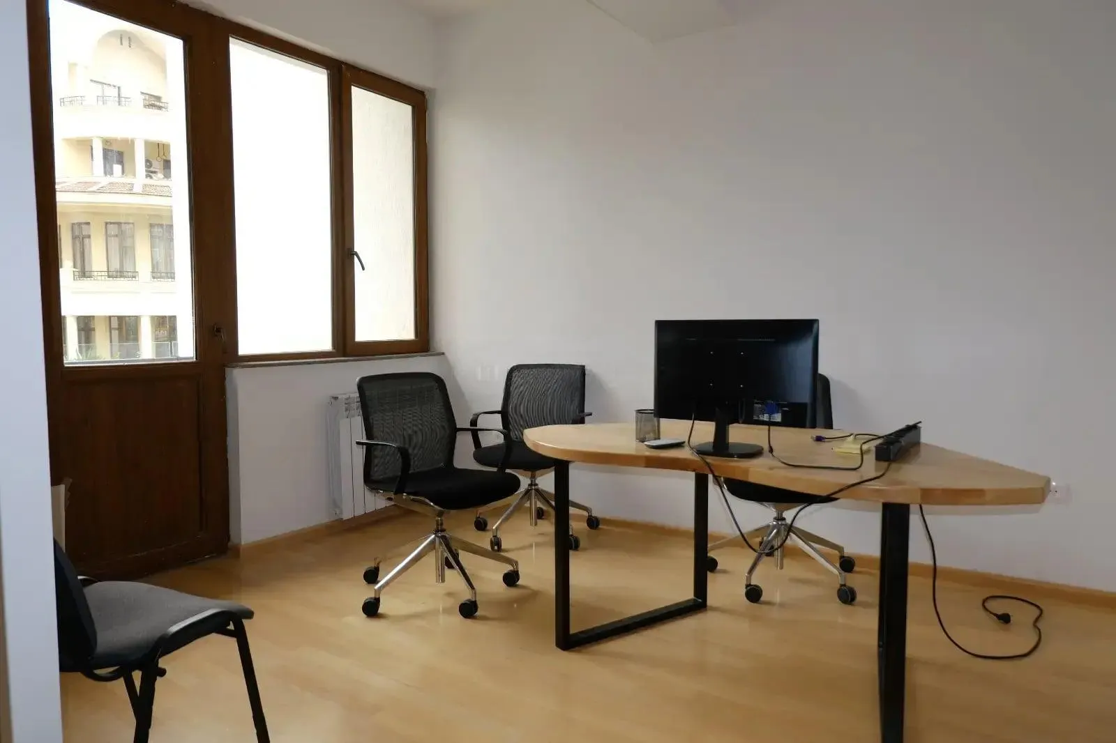 Дом, 10-комн., 700 м²