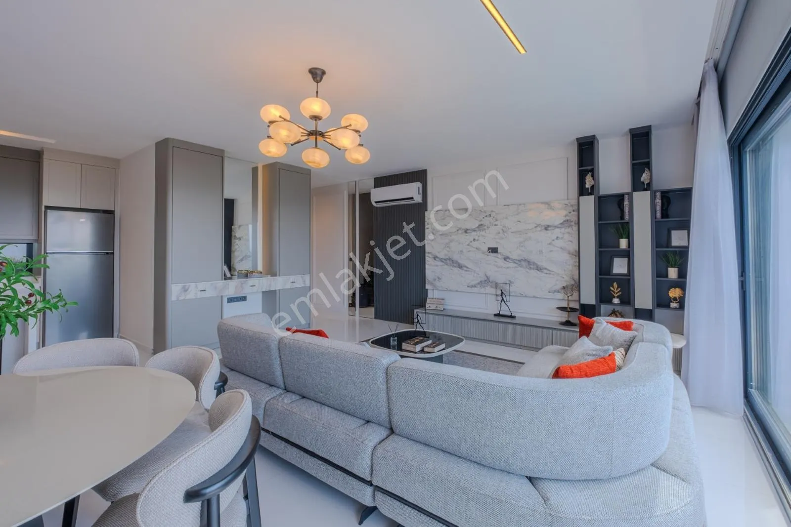 Apartment, 3-room, 125 m²