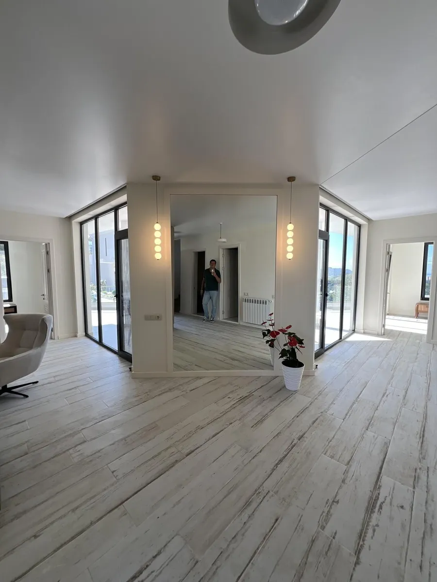 House, 6-room, 417 m²
