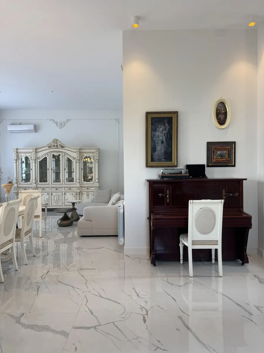 Дом, 5-комн., 600 м²