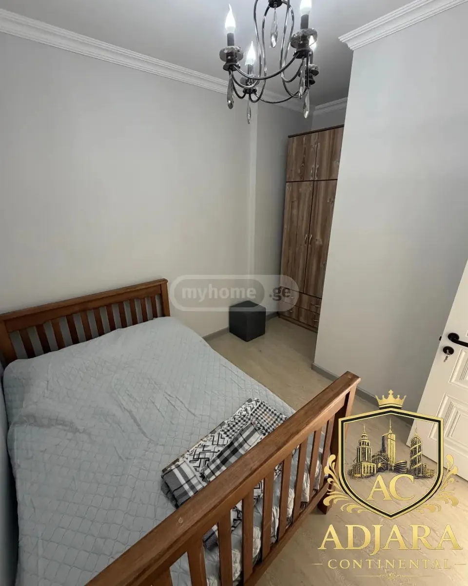 Квартира, 3-комн., 65 м²