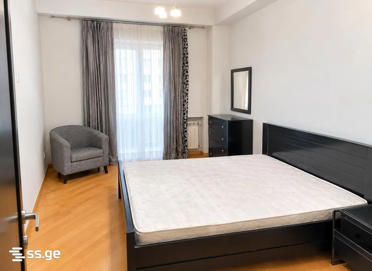 Apartment, 3-room, 115 m²