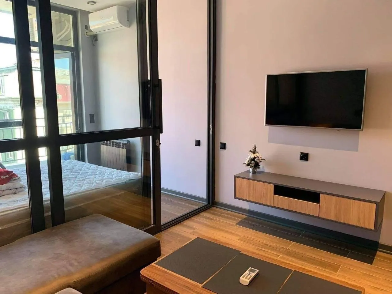 Квартира, 3-комн., 95 м², Mega City