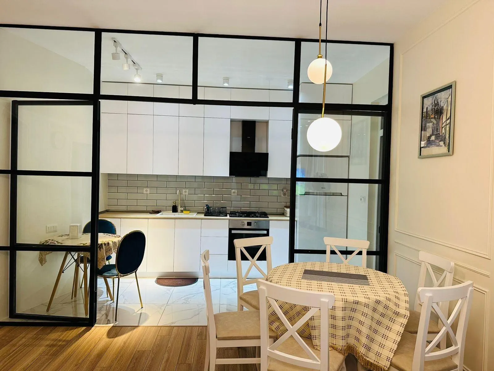 Квартира, 3-комн., 90 м²