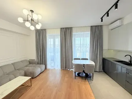 Квартира, 3-комн., 100 м²