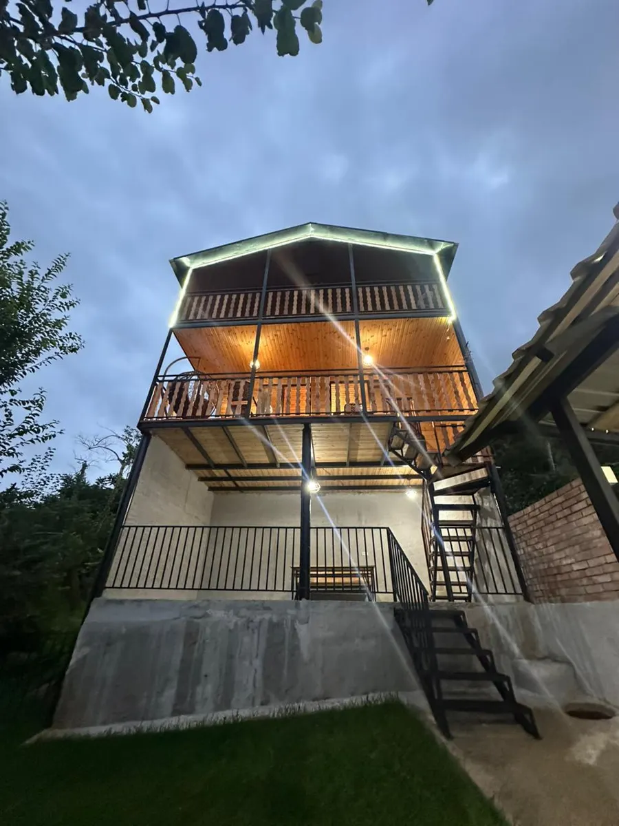 House, 3-room, 80 m²