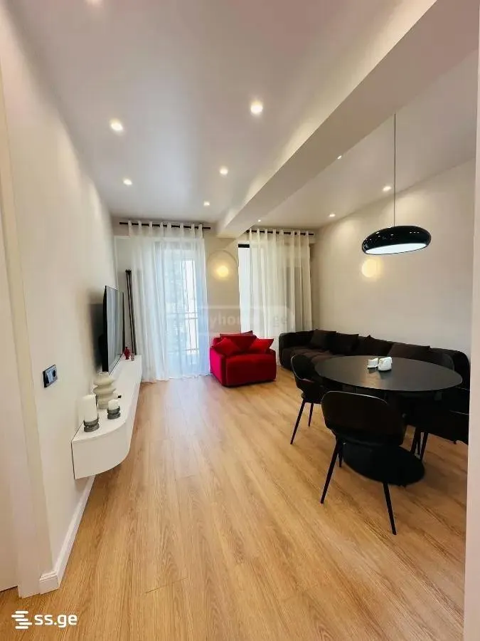 Apartment, 3-room, 82 m², B-Home