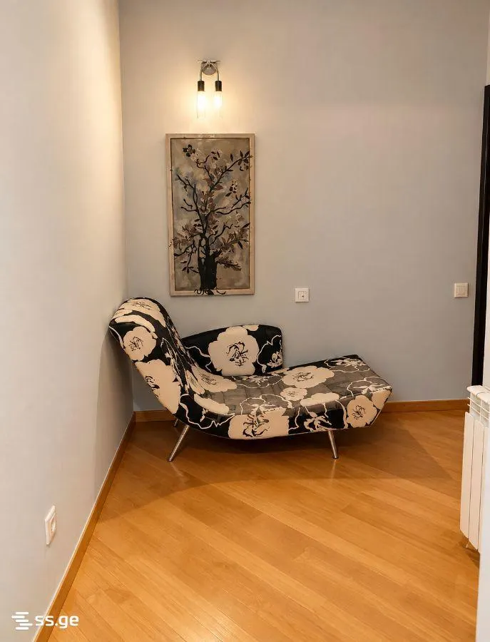 Apartment, 3-room, 115 m²