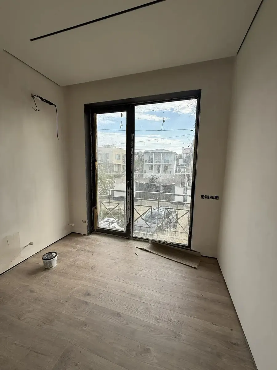 Дом, 5-комн., 275 м²