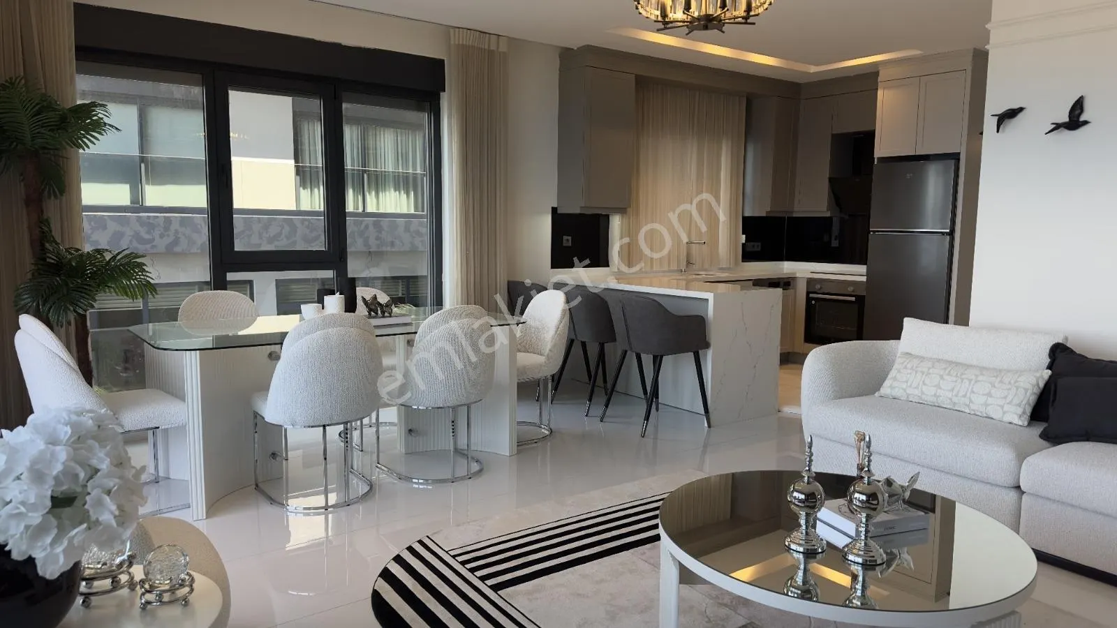Apartment, 3-room, 125 m²