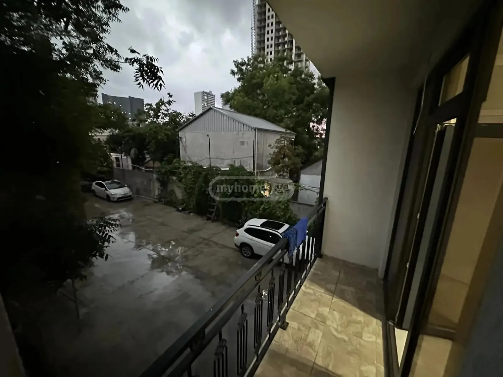 House, 3-room, 65 m²