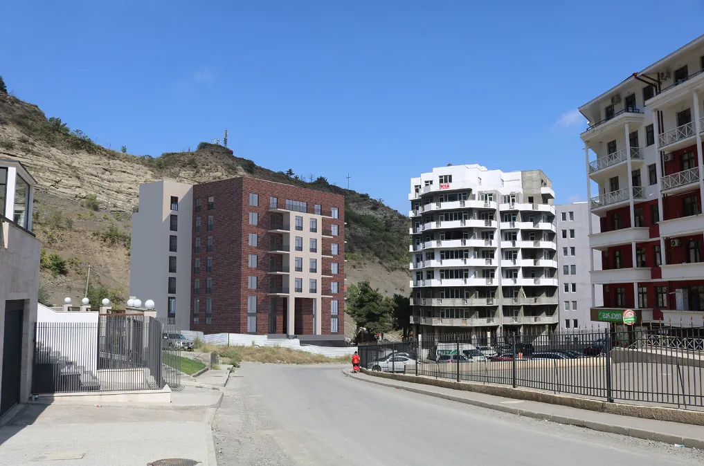 Nino Zhvania St, 55 residential complex