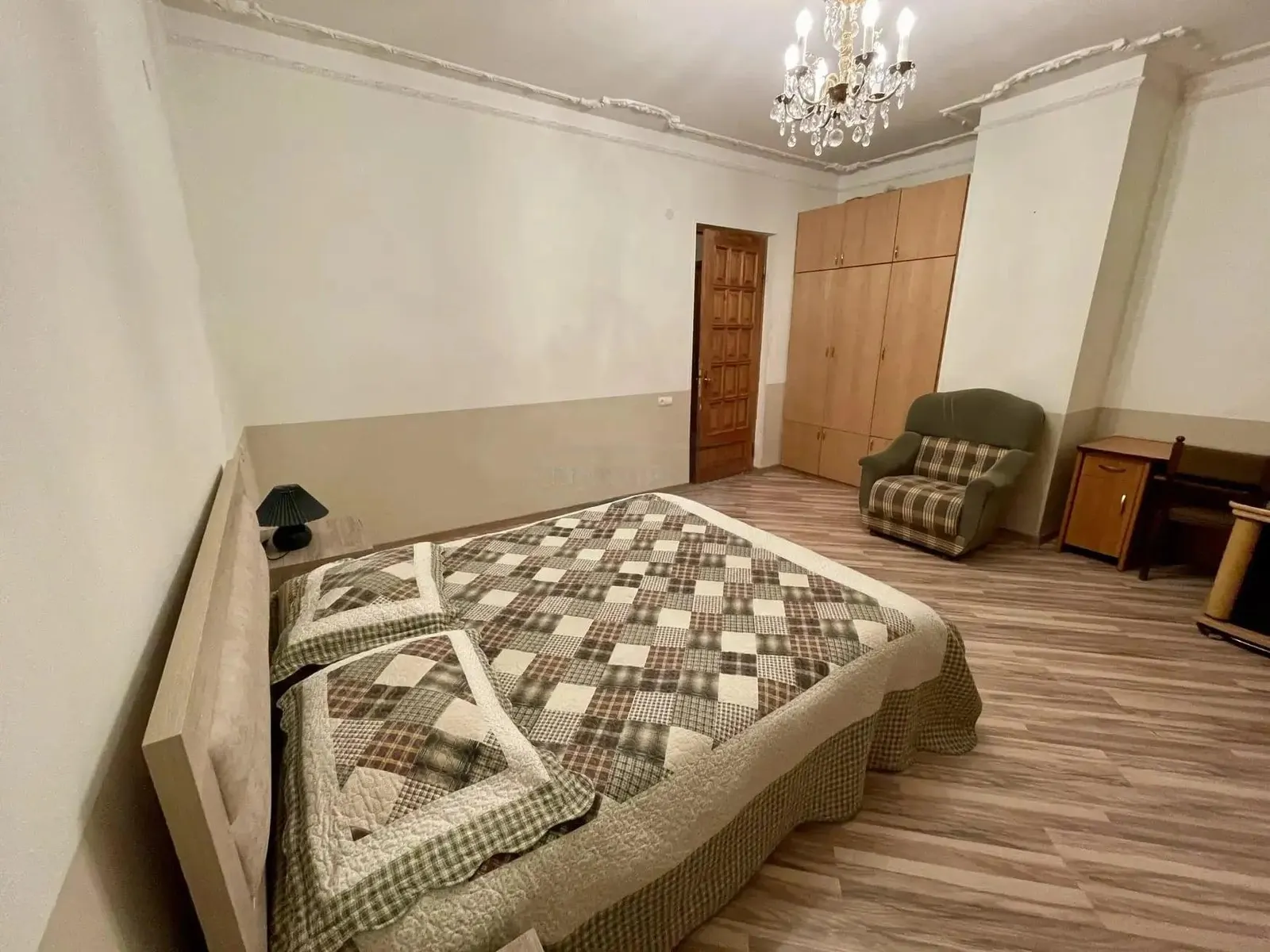 Дом, 8-комн., 350 м²
