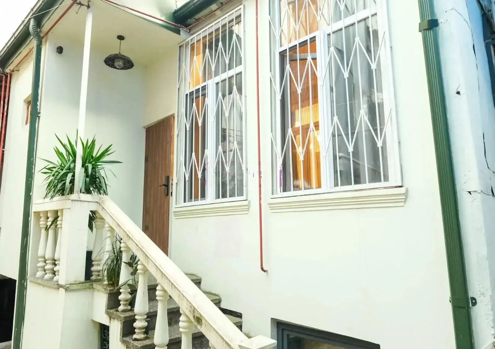 House, 3-room, 100 m²