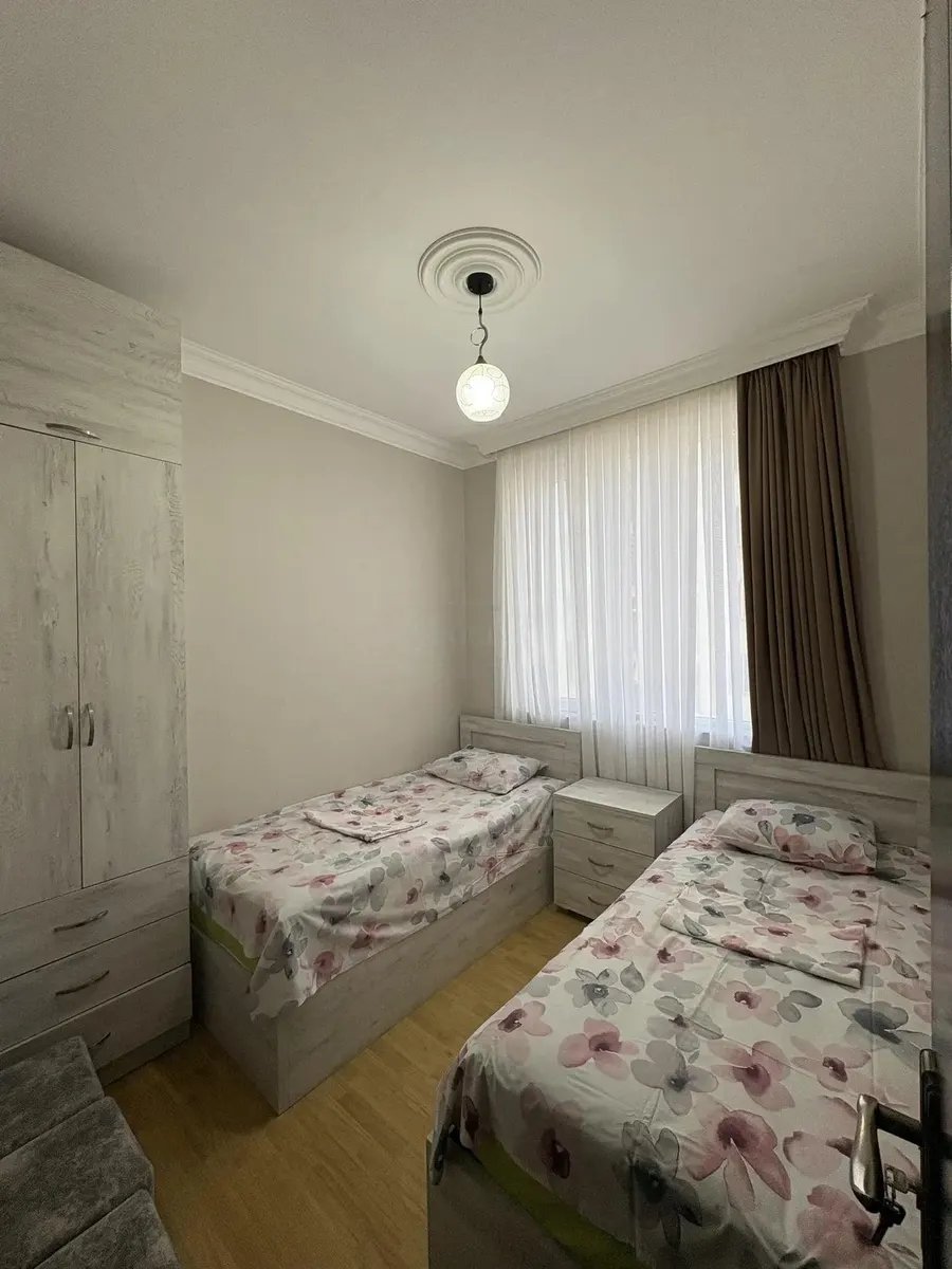 Квартира, 4-комн., 80 м², Real Palace